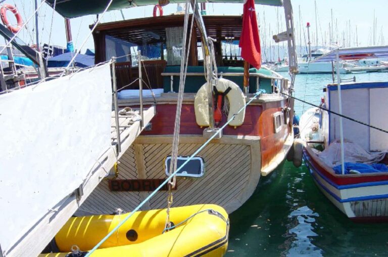 yachtPhoto182_169696020653e0a30147a1c