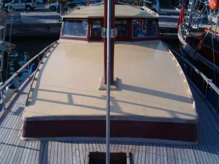 yachtPhoto182_32444966853e0a2fb29209