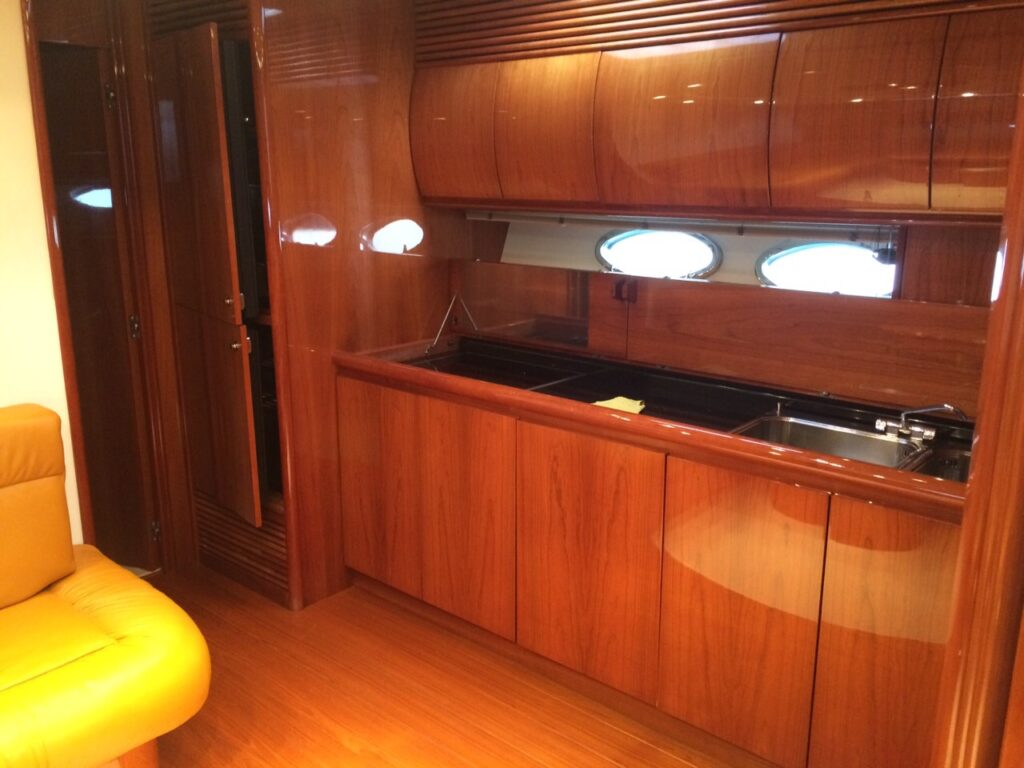 yachtPhoto416_1057859325d07b75a8