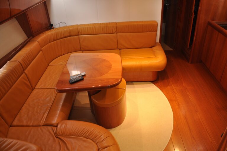 yachtPhoto416_2296459325cfeb7988