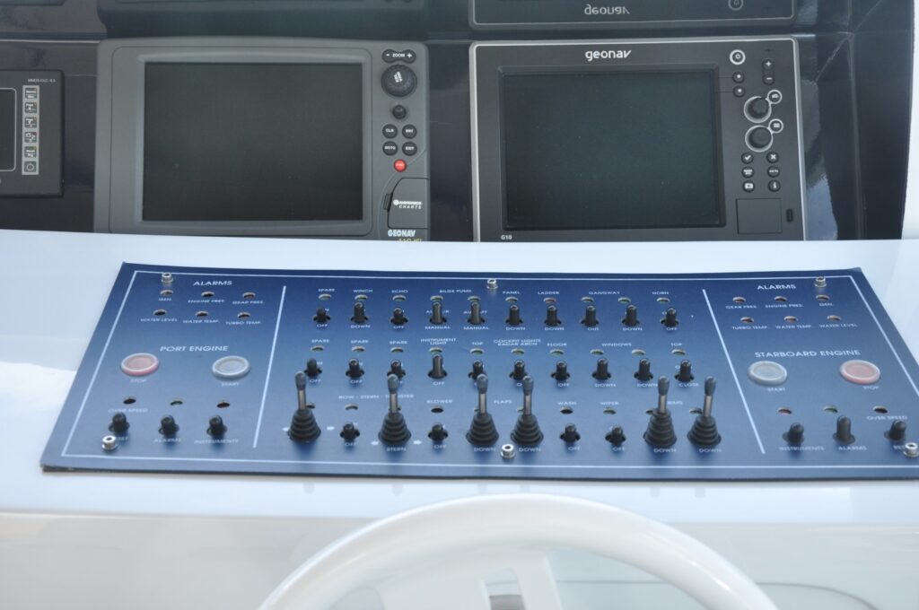 yachtPhoto416_2996059325ceae957c