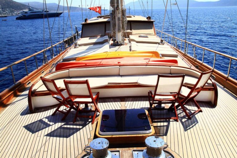 yachtPhoto46_273565883467a3d068