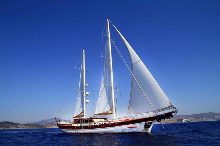 yachtPhoto46_778588346564b04f