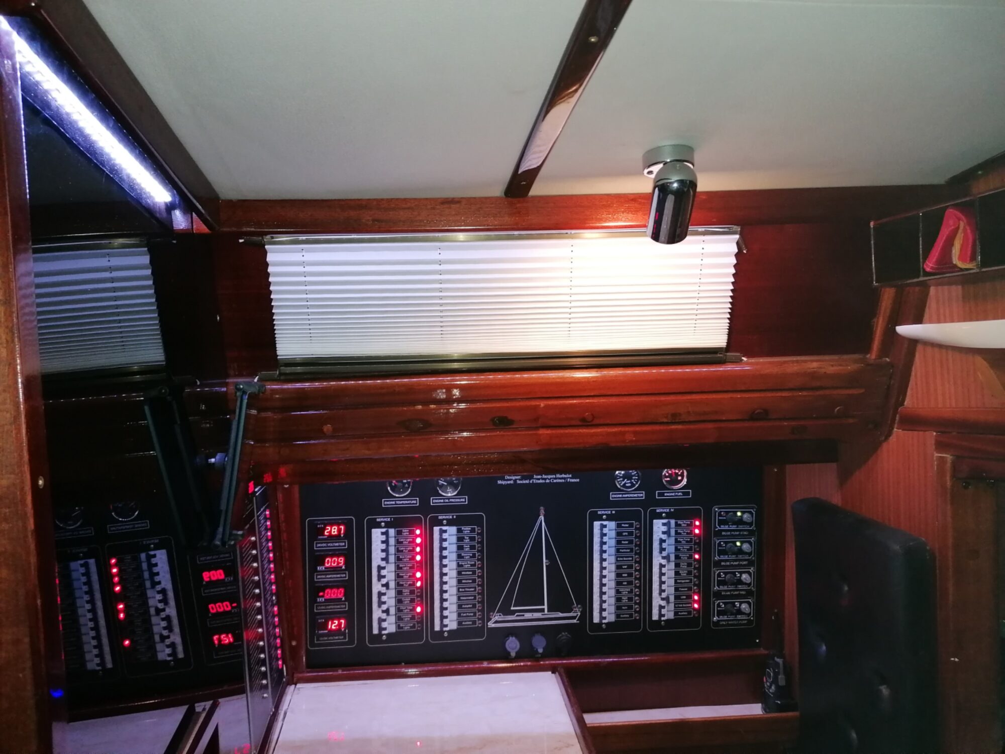 10.2-Beaufort 14