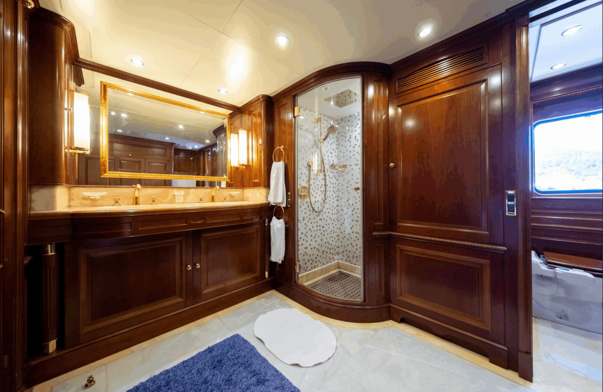 Benetti Tradition