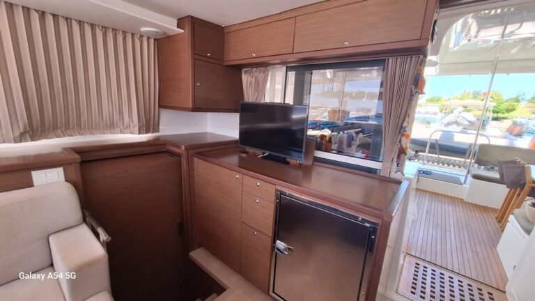 Lagoon 450F