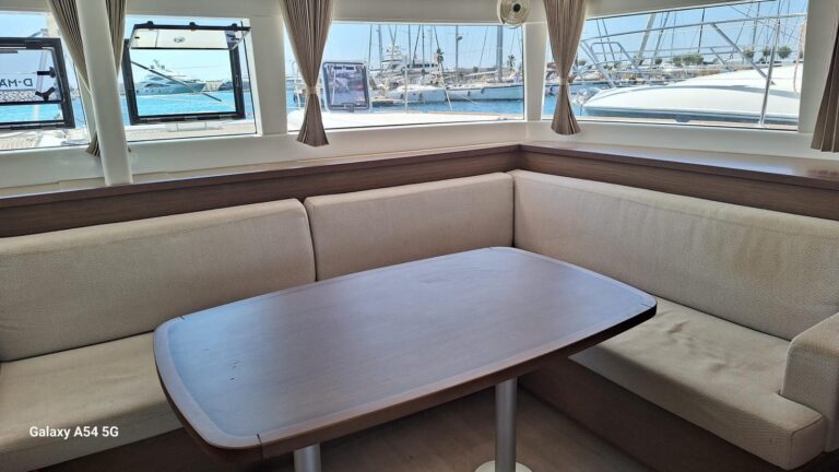 Lagoon 450F