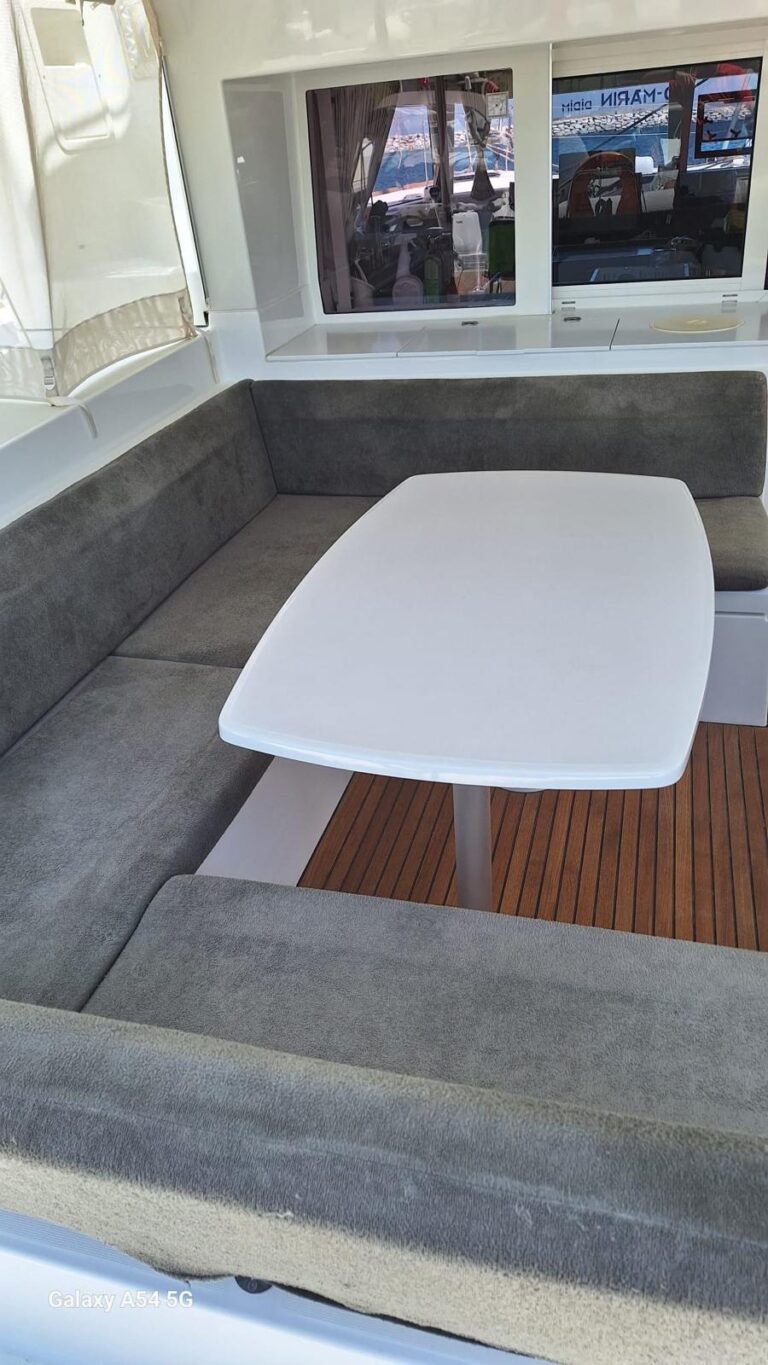 Lagoon 450F