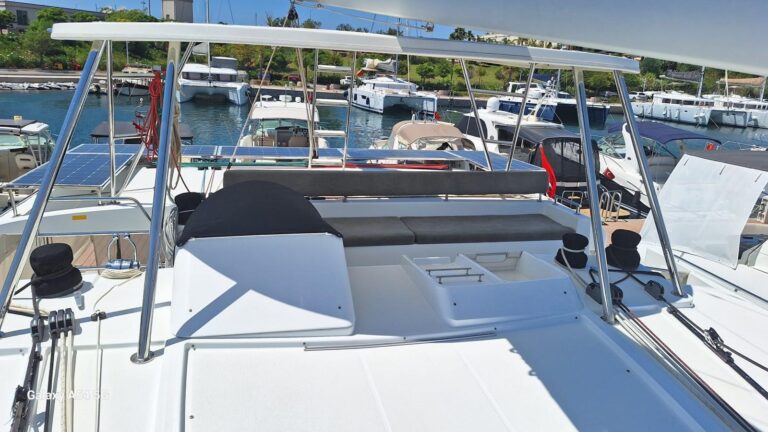 Lagoon 450F
