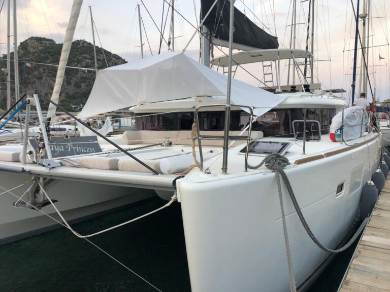Lagoon 450F