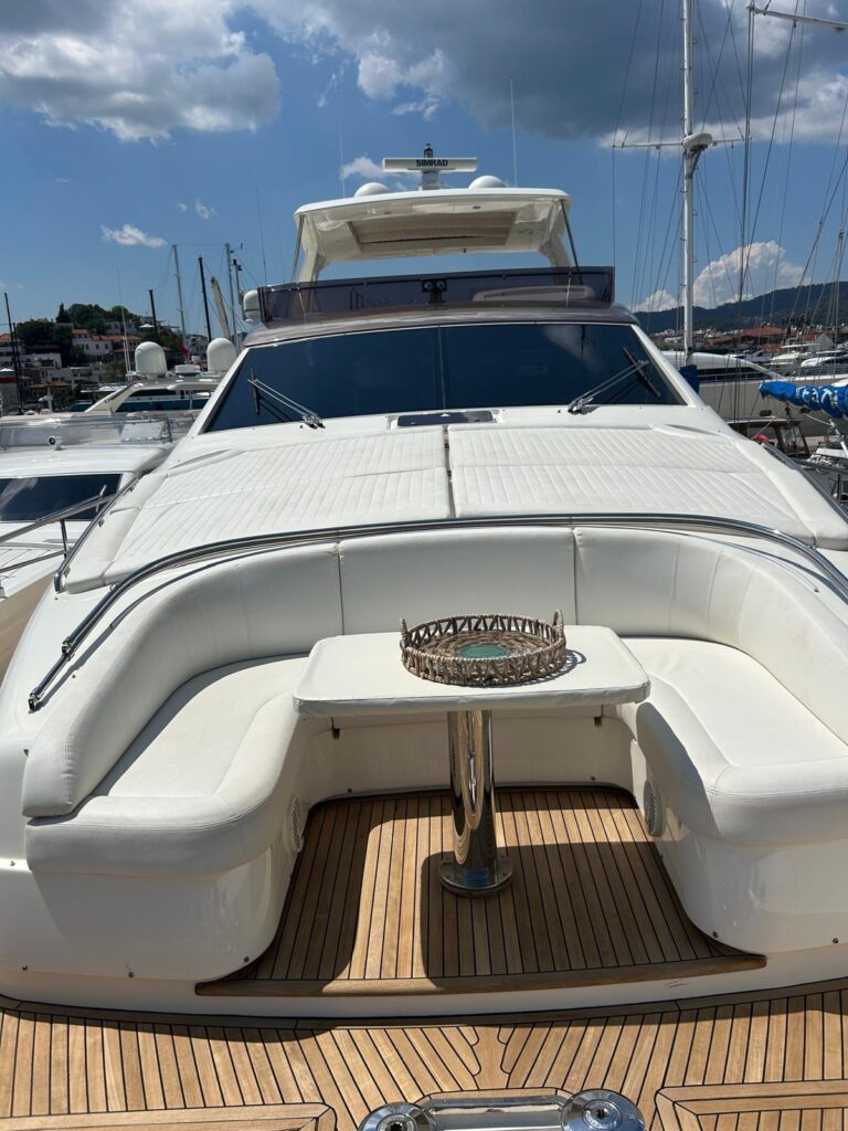 Ferretti Yachts 800 for sale