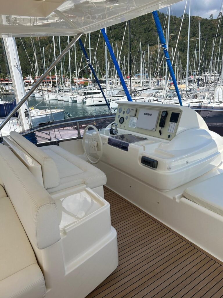 Ferretti Yachts 800 for sale