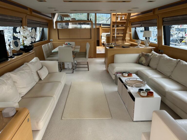 Ferretti Yachts 800 for sale