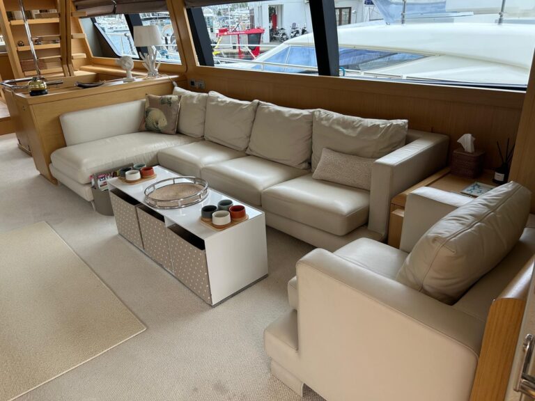 Ferretti Yachts 800 for sale