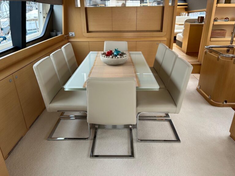 Ferretti Yachts 800 for sale