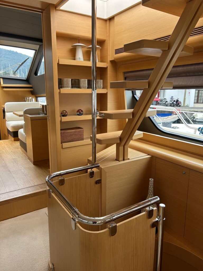 Ferretti Yachts 800 for sale