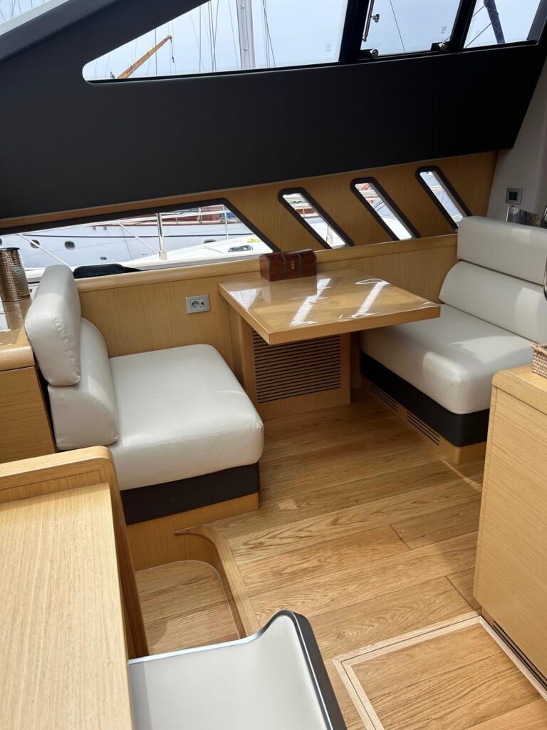 Ferretti Yachts 800 for sale