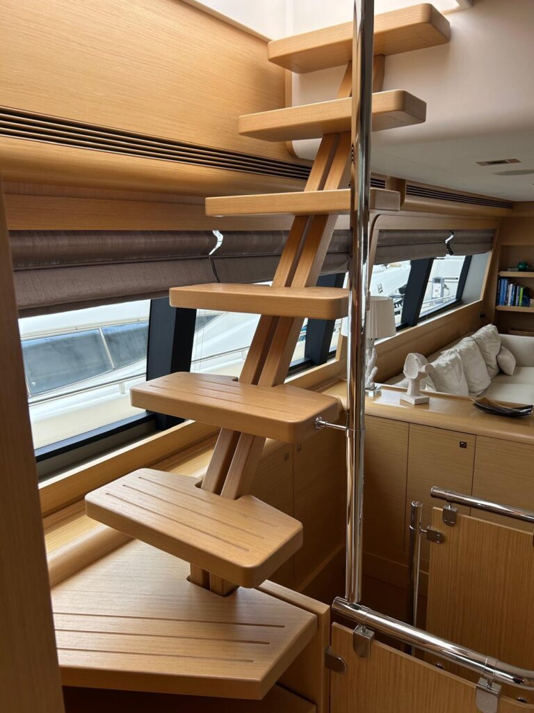 Ferretti Yachts 800 for sale