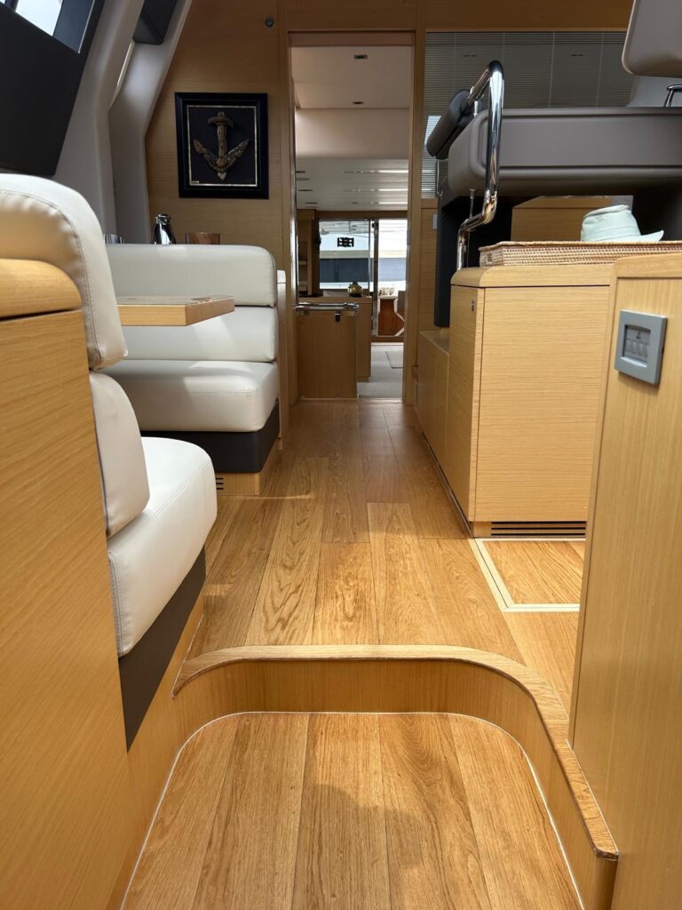 Ferretti Yachts 800 for sale