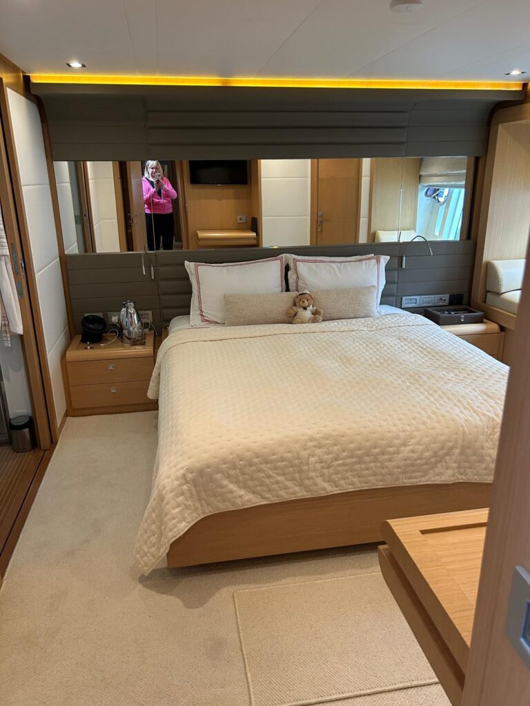 Ferretti Yachts 800 for sale