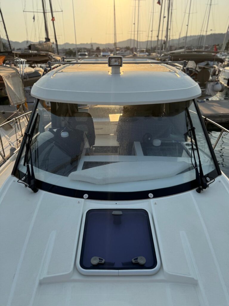 WhatsApp Image 2025-12-10 at 15.47.37