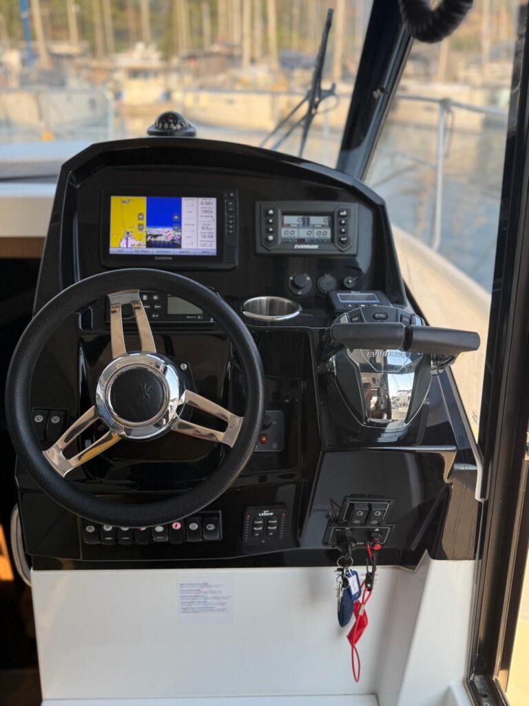 WhatsApp Image 2025-12-10 at 15.47.38 (1)